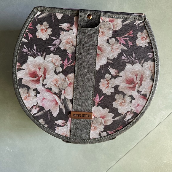 Ellen Tracy cosmetics case - Picture 4 of 4